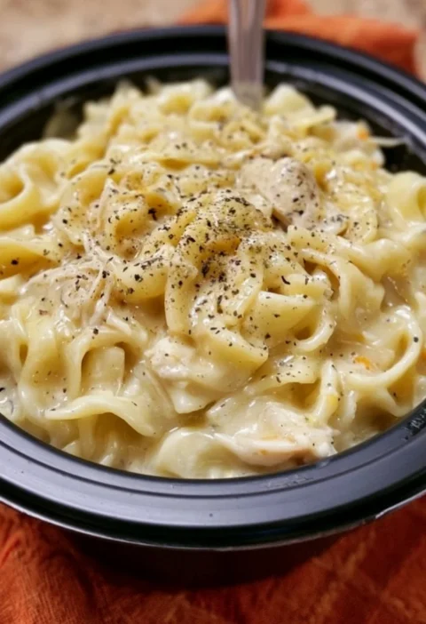 Slow Cooker Amish Chicken and Noodles